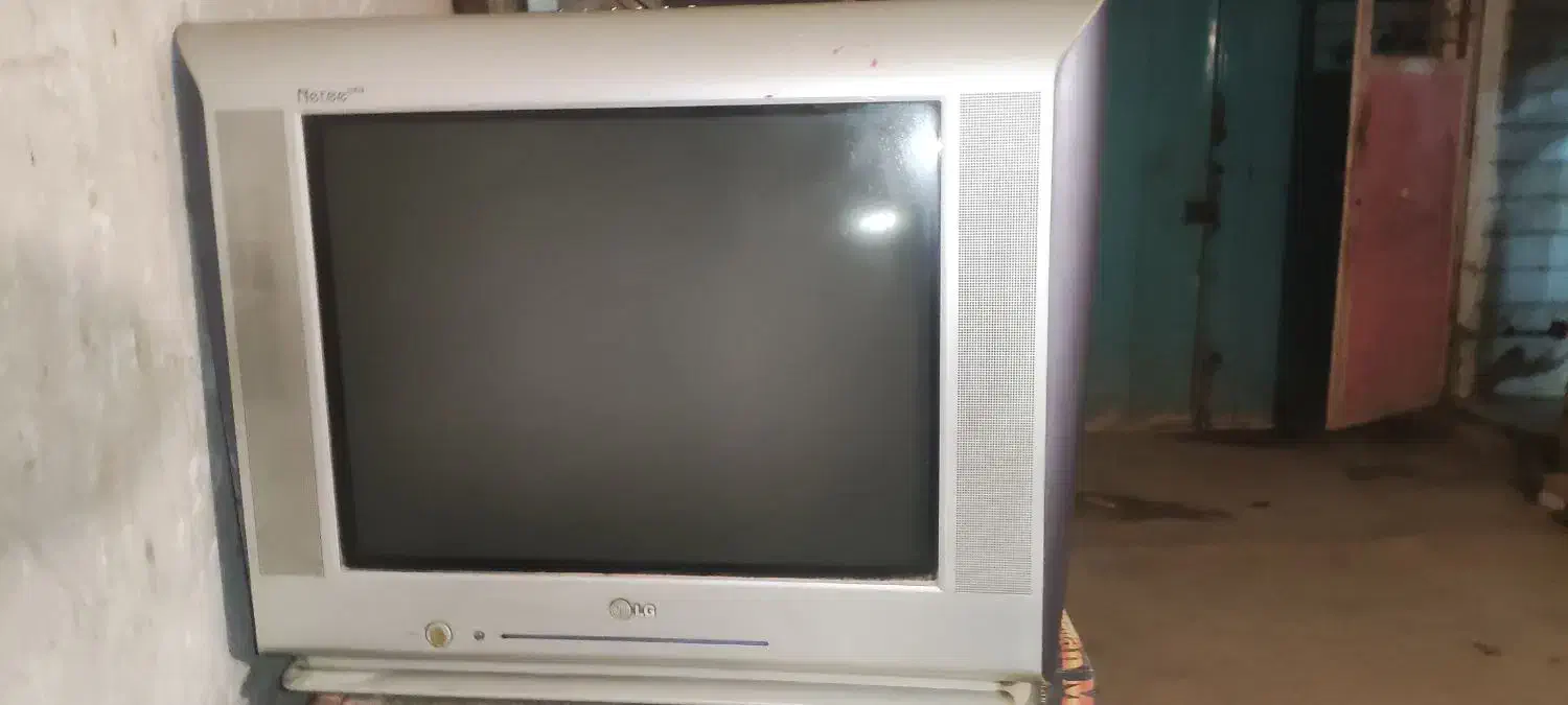 چند عدد تلویزیون|تلویزیون و پروژکتور|آبادان, |دیوار