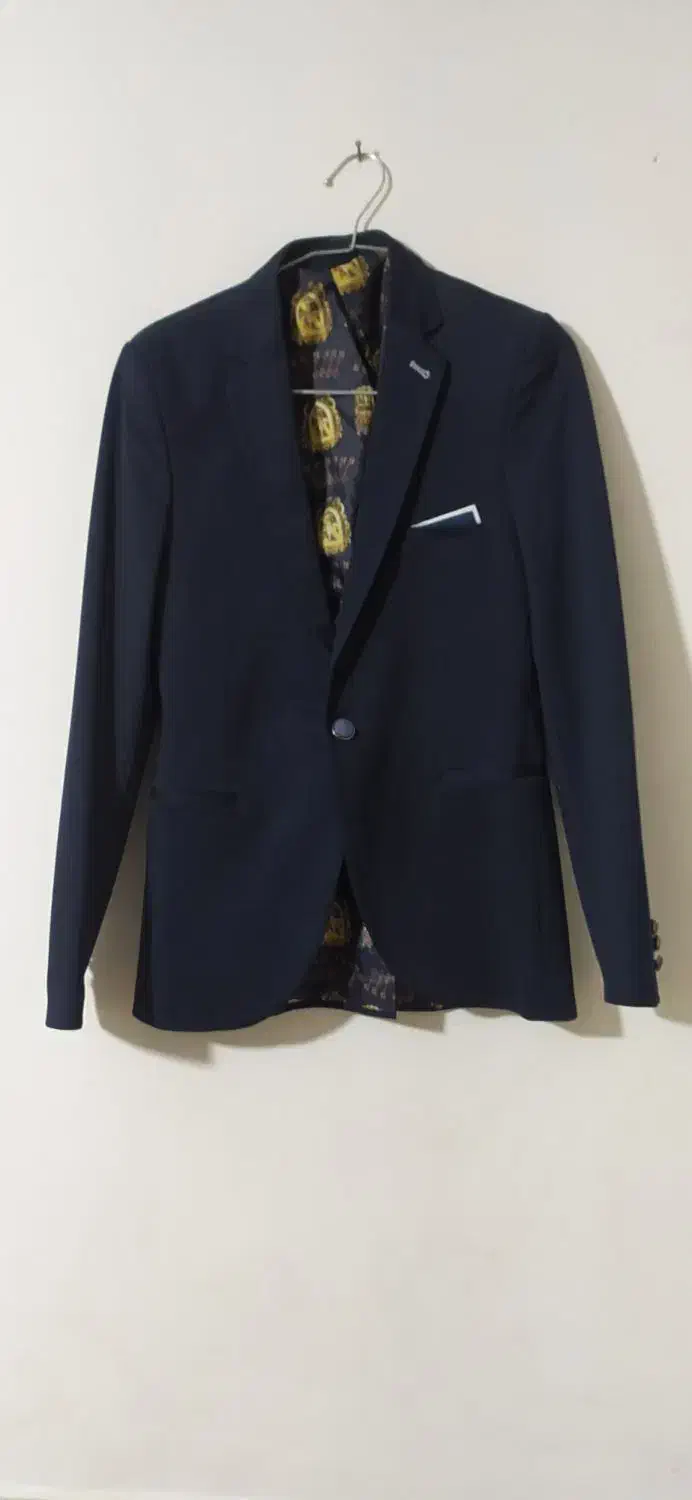 کت تک و کت شلوار|لباس|بومهن, |دیوار