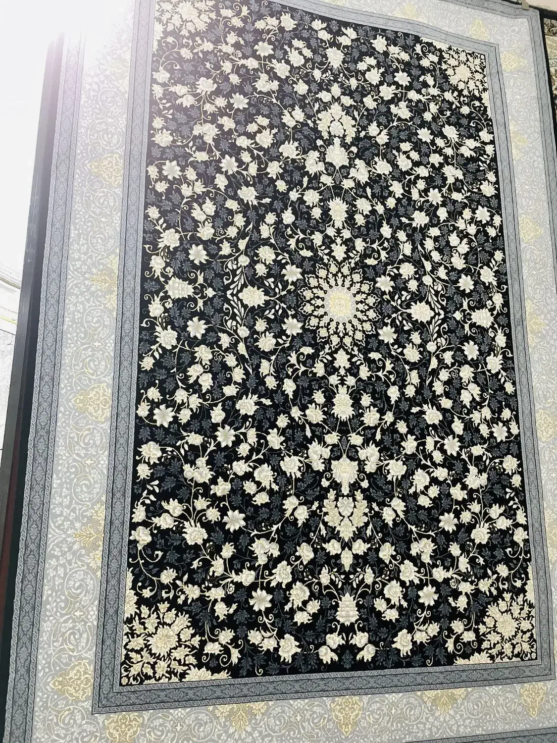 فرش اکبریان عرضه ی مستقیم فرش از کارخانه|فرش|قم, امامزاده ابراهیم|دیوار