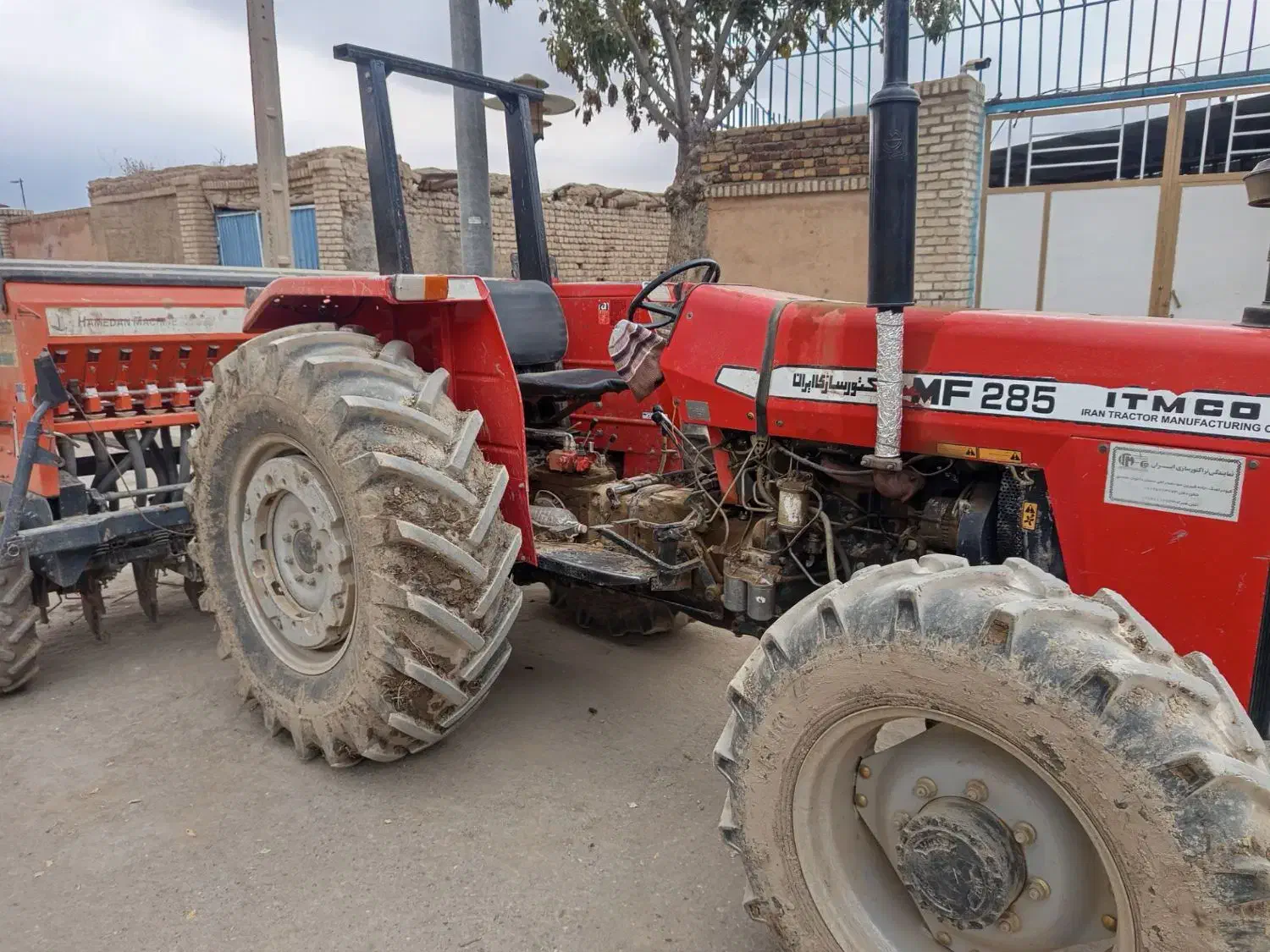 تراکتور 285 تک وجفت|خودرو سنگین|کنگاور, |دیوار