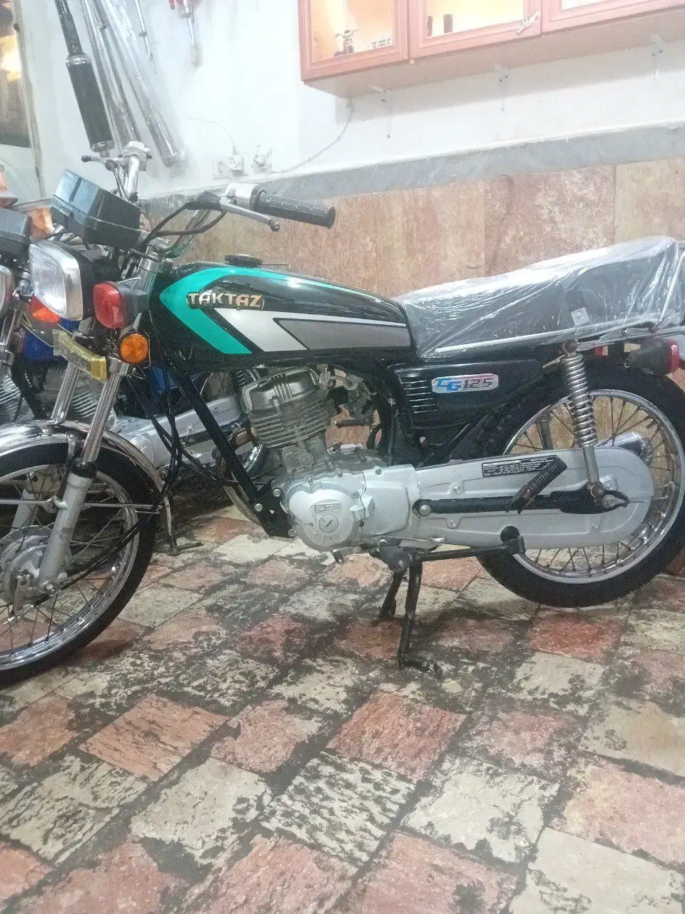 مزایده ۱۲۵|موتورسیکلت|تبریز, |دیوار