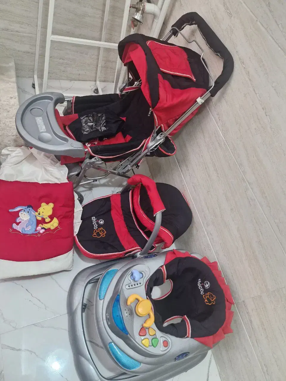 کالسکه ،کریر ،روروئک وکیسه خواب  در حدنو وتمیز|کالسکه و لوازم جانبی|میانه, |دیوار