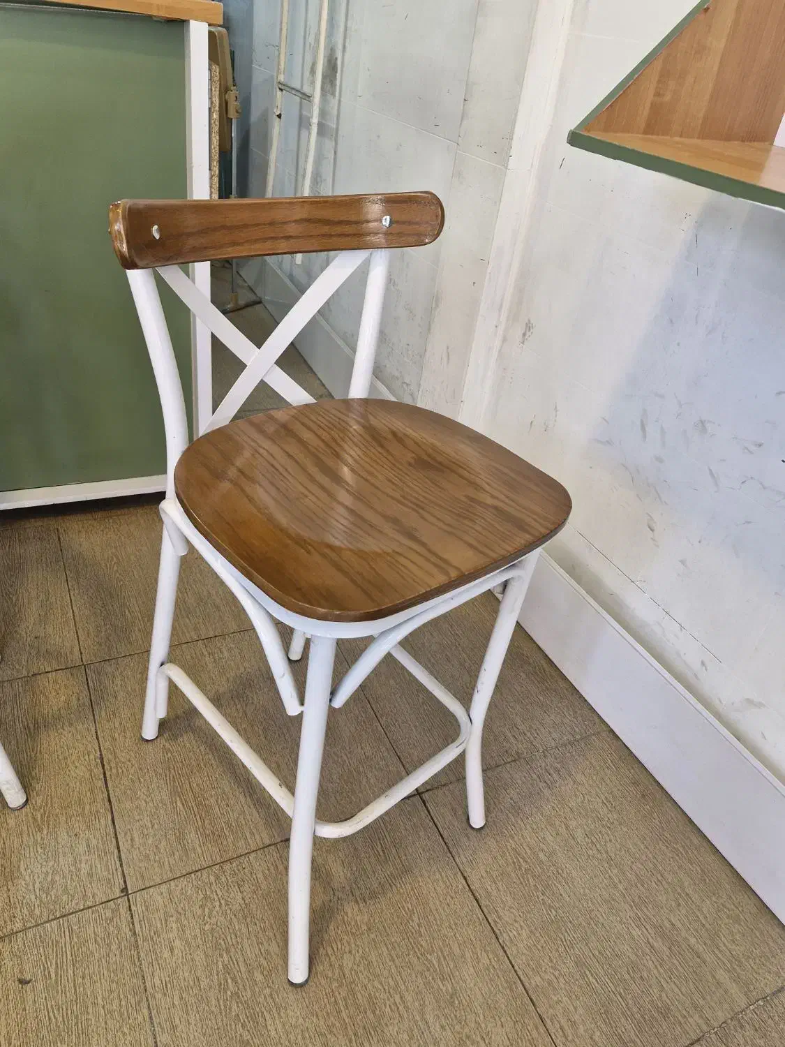 میز نهار خوری|میز و صندلی غذاخوری|شهرکرد, |دیوار