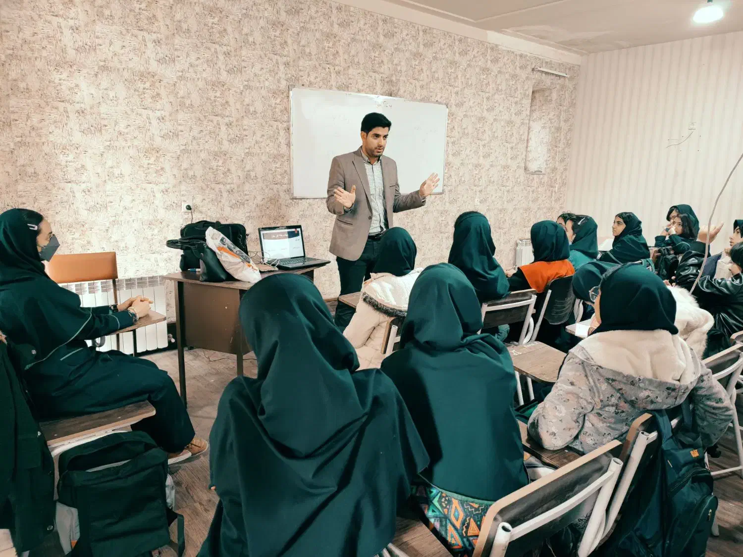 آموزش کارشناس فروش حرفه ای|خدمات آموزشی|کرمان, |دیوار