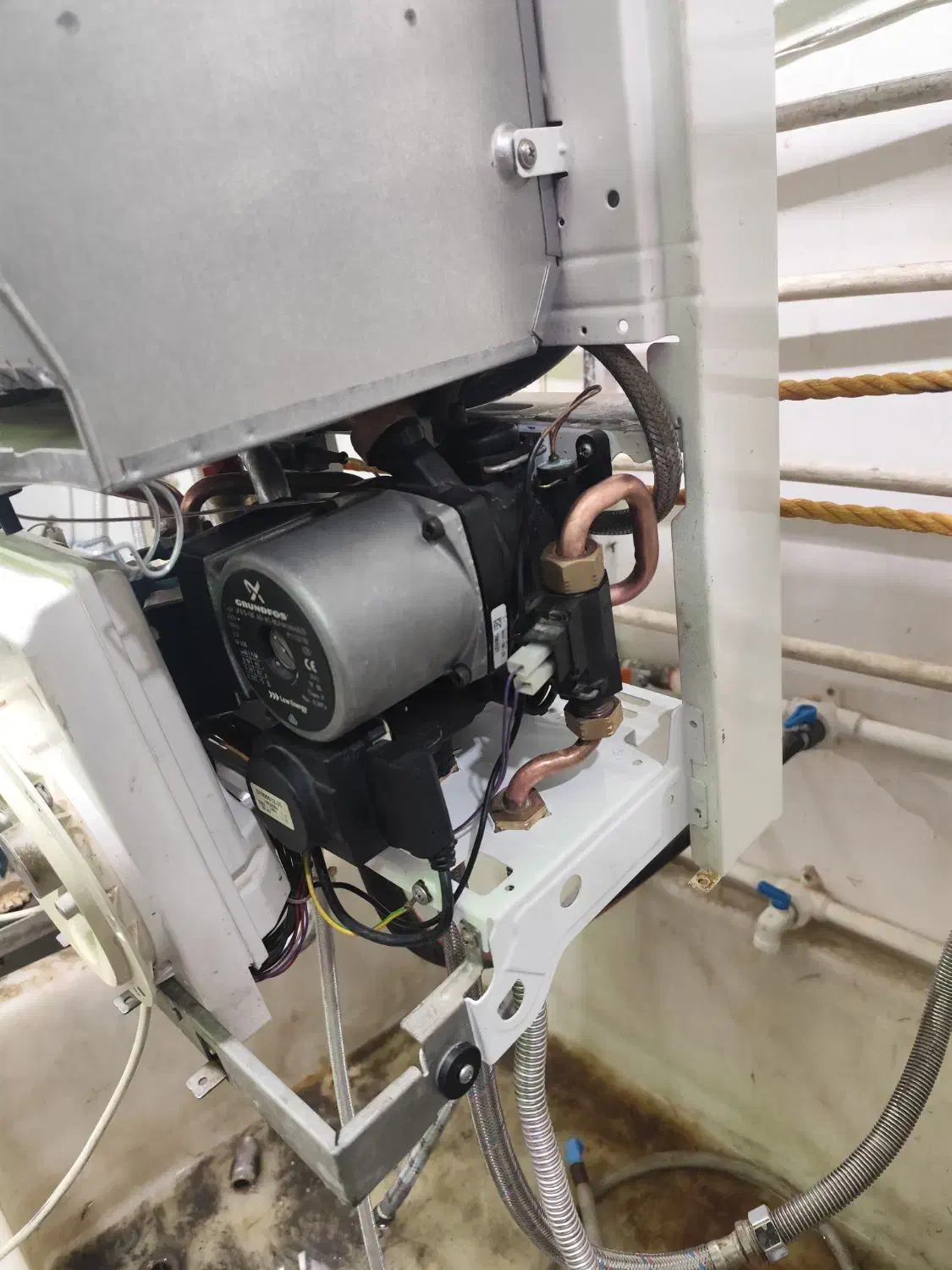 پکیج بوتان‌اپتیما 24هزار نو نو نقدواقساطی|آبگرمکن، پکیج، شوفاژ|قم, هفت تیر|دیوار