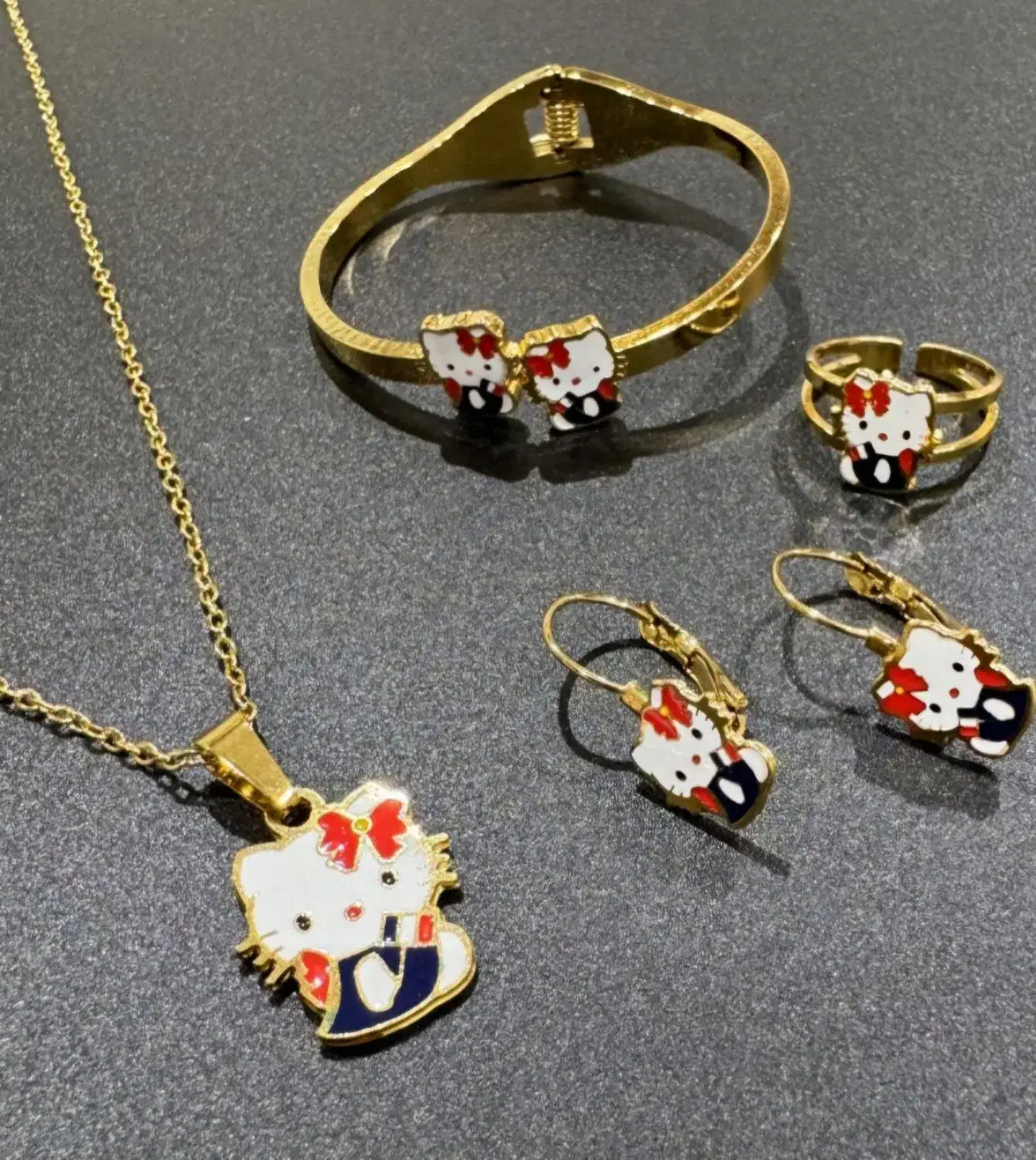 سرویس بچگانه|بدلیجات|قم, صفائیه|دیوار