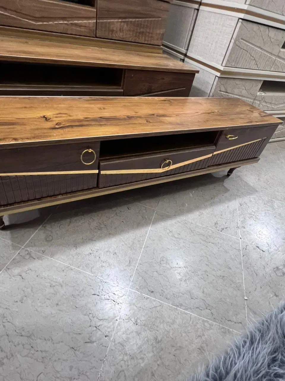 میز تلویزیون قیمت اقتصادی 2800ت|میز تلویزیون|یزد, |دیوار