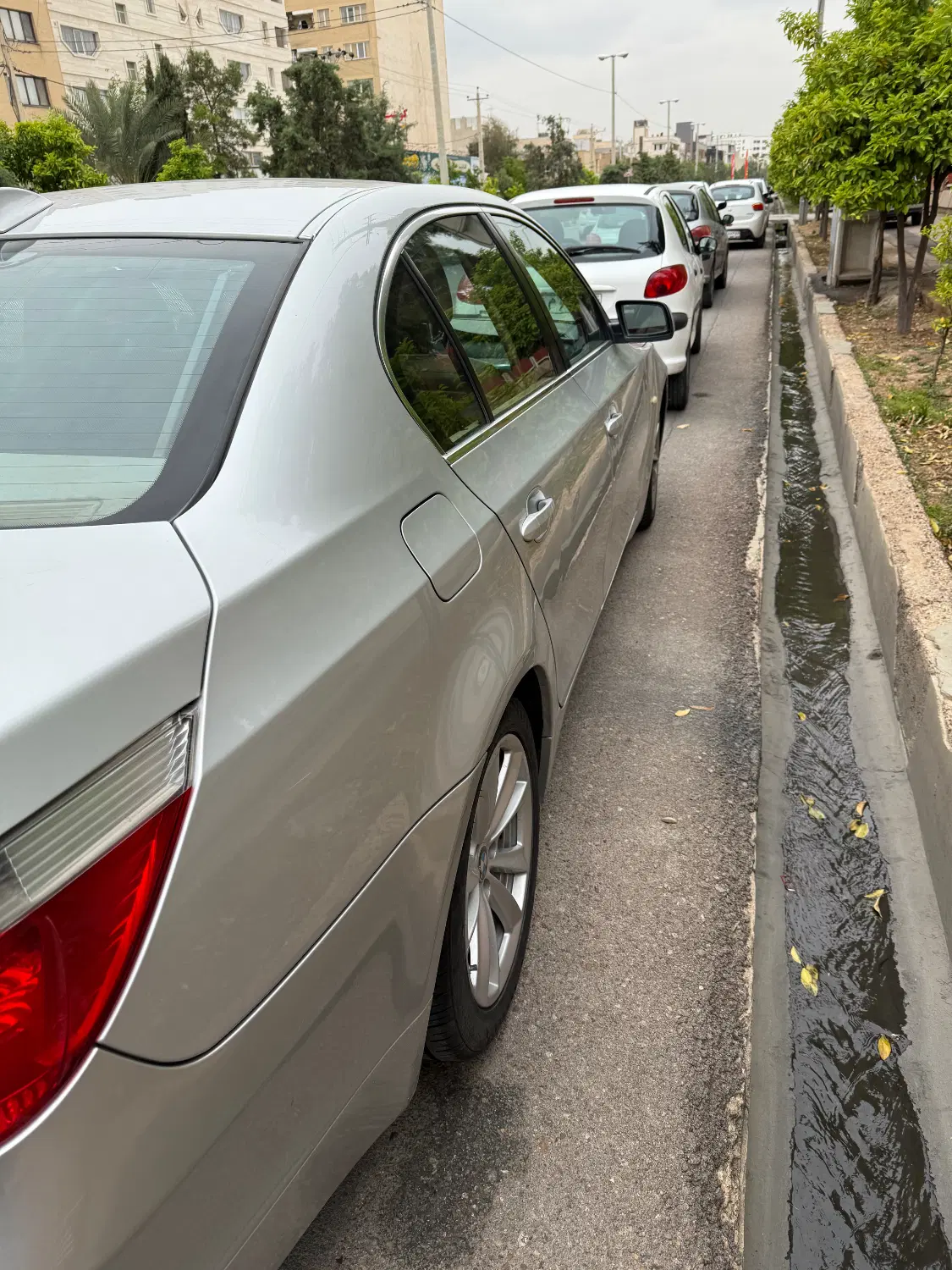 Bmw520|خودرو سواری و وانت|شیراز, قدوسی شرقی|دیوار