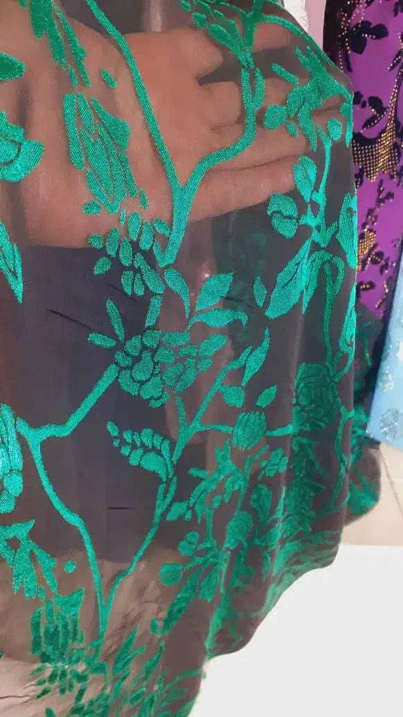 به قیمت عمده پارچه|لباس|سقز, |دیوار