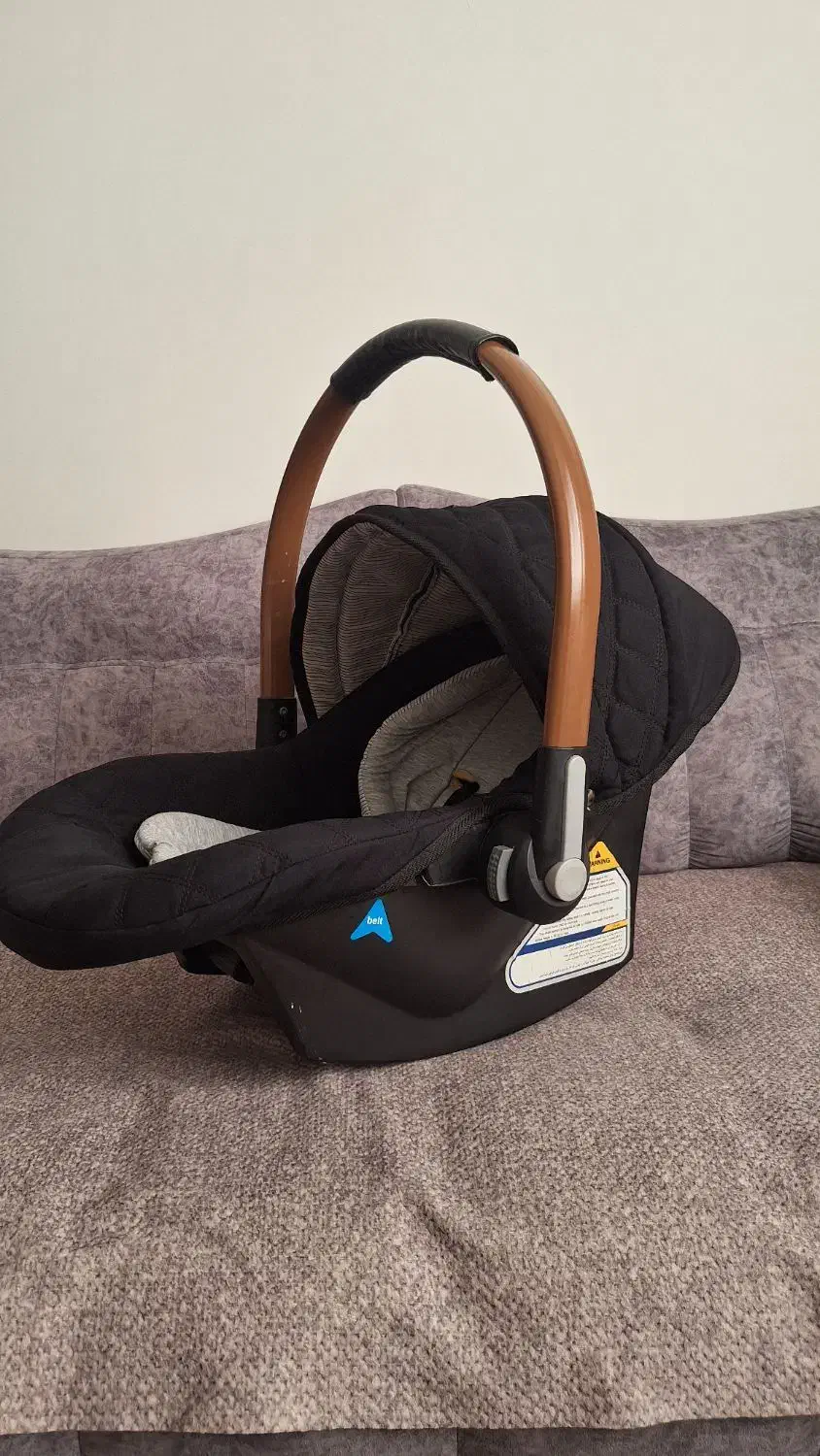 کریر|کالسکه و لوازم جانبی|اسلام‌شهر, شهرک لاله|دیوار