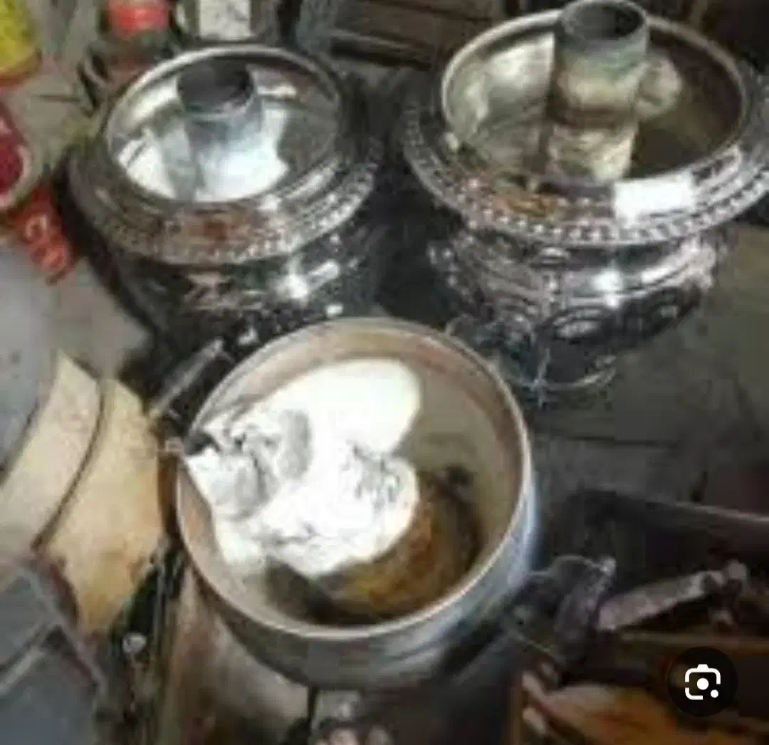 سماور شکسته و خراب|سماور، چایساز، قهوهساز|بروجرد, |دیوار