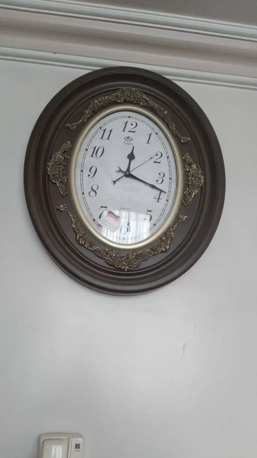 ساعت دیواری در حد نو|ساعت دیواری و تزئینی|مشهد, جلالیه|دیوار