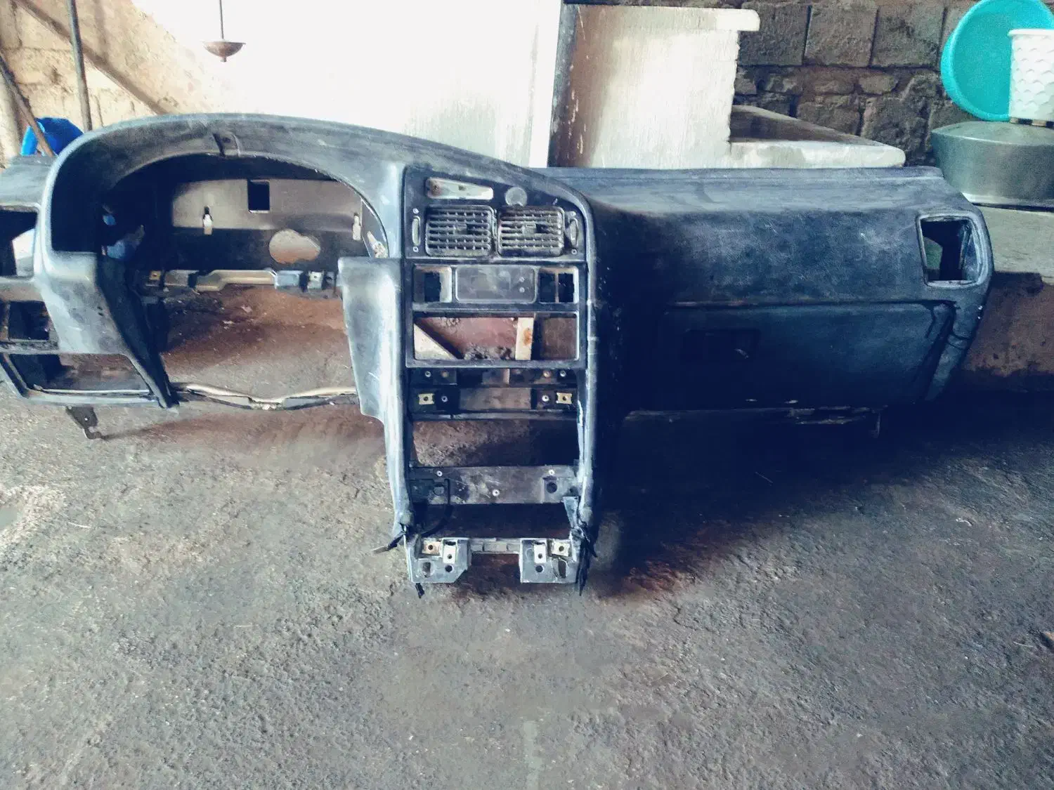 داشبورت پژو۴۰۵ویه تعدادلوازم یدکی|قطعات یدکی و لوازم جانبی|دالاهو, |دیوار