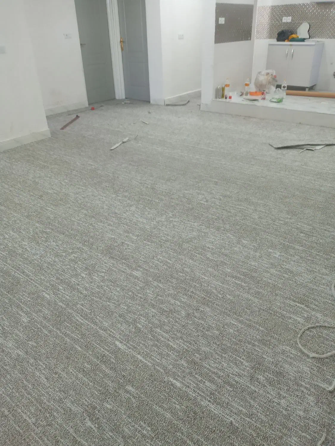 نصب انواع موکت وچمن مصنوعی|خدمات پیشه و مهارت|بندر گناوه, |دیوار