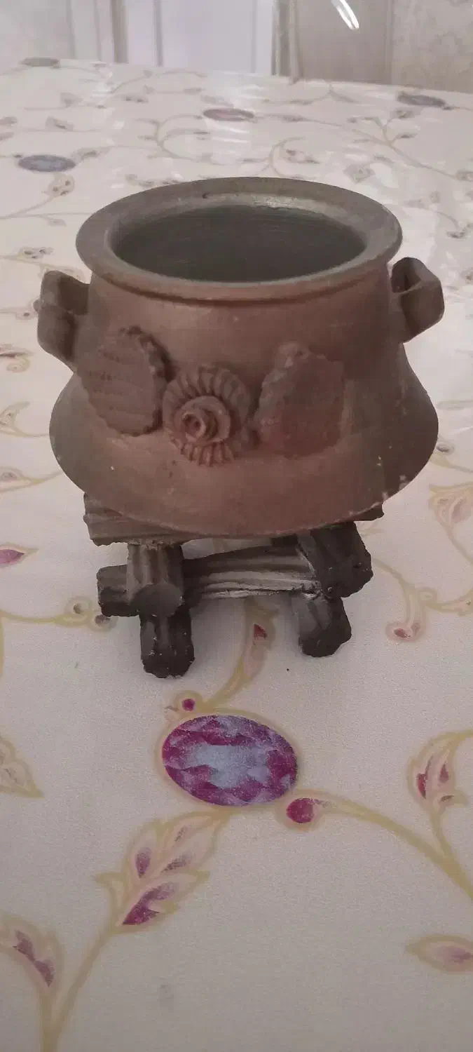 مجسمه تزیینی دیگ غذا روی هیزم|صنایع دستی و سایر لوازم تزئینی|تهران, گمرک|دیوار