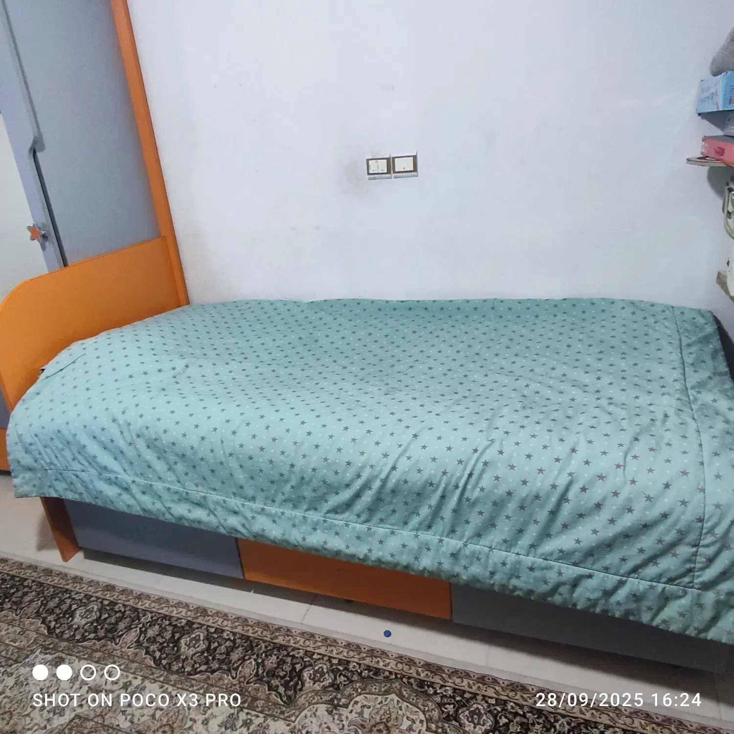 کمد و تخت نوجوان ،میز تحریر،شلف|تخت و سرویس خواب|شیراز, شهرک مخابرات|دیوار