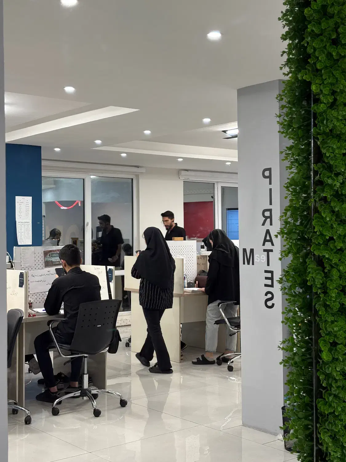 فروشنده تلفنی با حقوق +۳۰|استخدام بازاریابی و فروش|گرگان, |دیوار