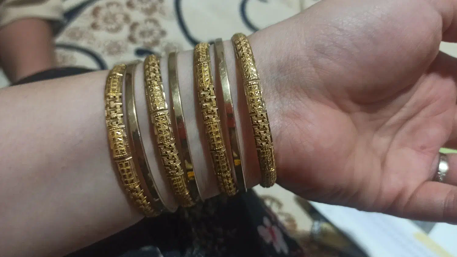 طلا در حد نو|جواهرات|دوگنبدان, |دیوار