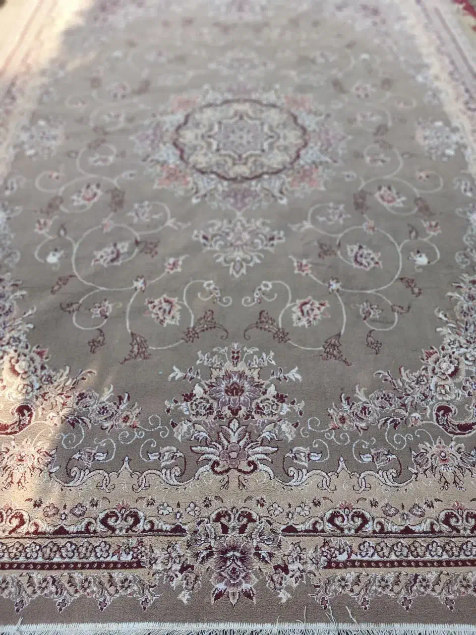 دوتخته فرش ۹متری ۵۰۰ شانه|فرش|شیراز, آبیاری|دیوار