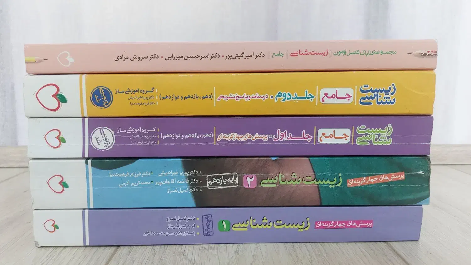 کتب کنکور تجربی و ریاضی ۱۴۰۴|کتاب و مجله آموزشی|جلفا, |دیوار