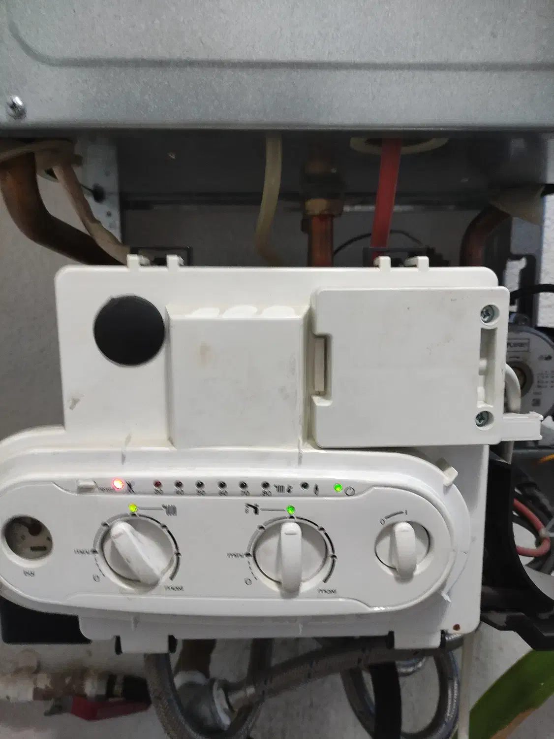 سرویس و تعمیر پکیچ و فروش لوازم استوک پکیج|آبگرمکن، پکیج، شوفاژ|تهران, فردوس|دیوار