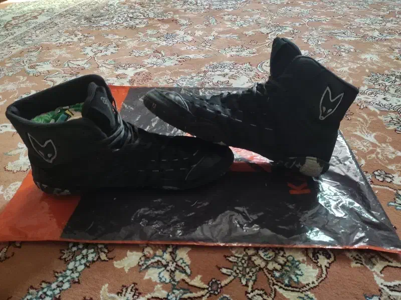 کفش ،دوبند،ست تیشرت و شلوارک کشتی|تجهیزات ورزشی|تهران, باشگاه نفت|دیوار