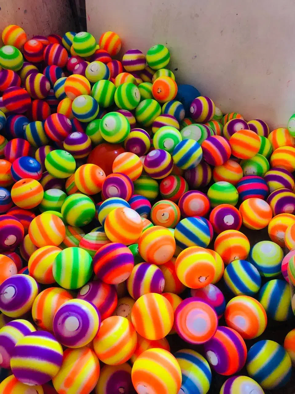 توپ بادی|ورزش‌های توپی|پاکدشت, پاکدشت (مامازند)|دیوار