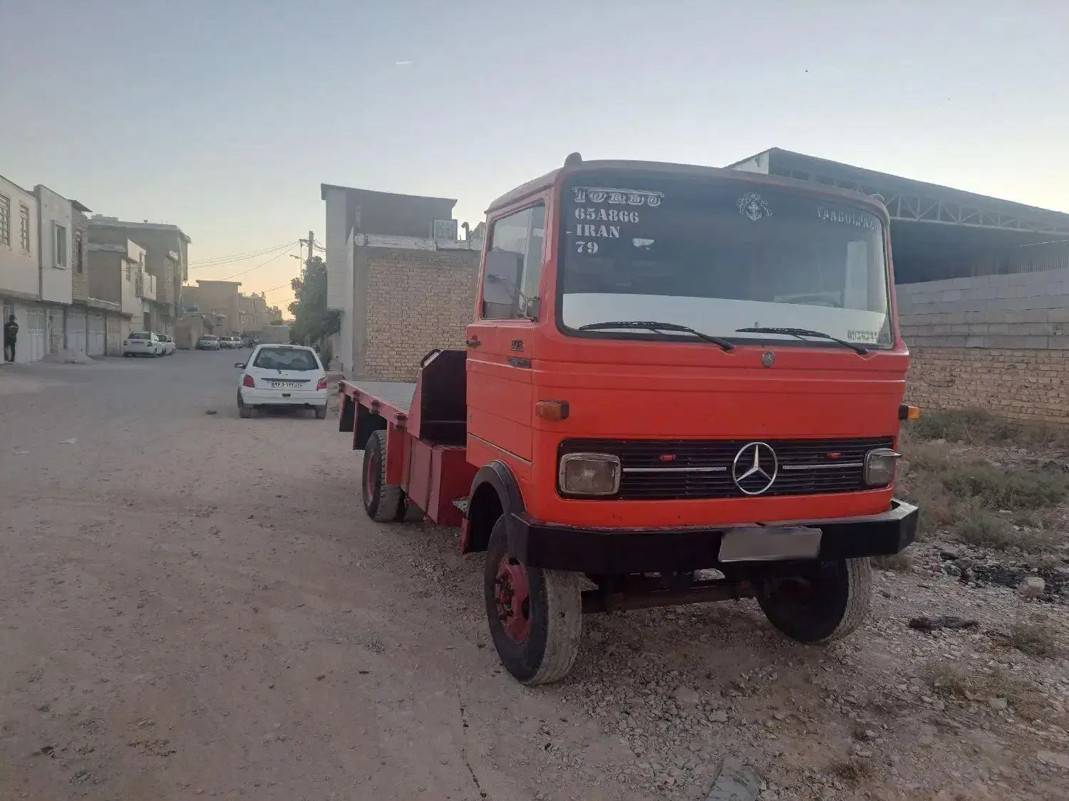 خاور جرثقیل بیرنگ در حد ۶۰۸ کف نو|خودرو سنگین|شیراز, زیباشهر|دیوار