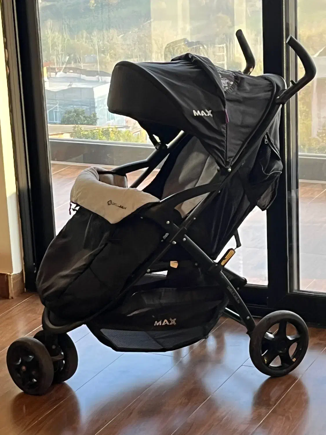 کالسکه و صندلی ماشین / کارکرد کم و در حد نو|کالسکه و لوازم جانبی|ساری, |دیوار