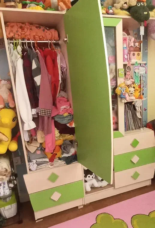 کمد لباسی همراه کتاب خوانه|اسباب و اثاث بچه|شیراز, دینکان|دیوار