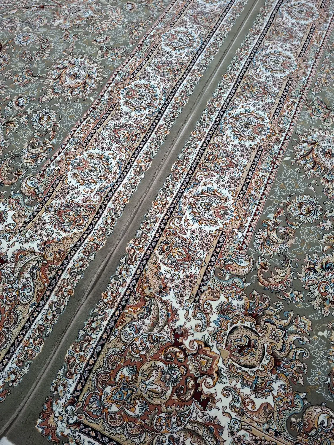 فرش|فرش|مشهد, هفت تیر (آب و برق)|دیوار