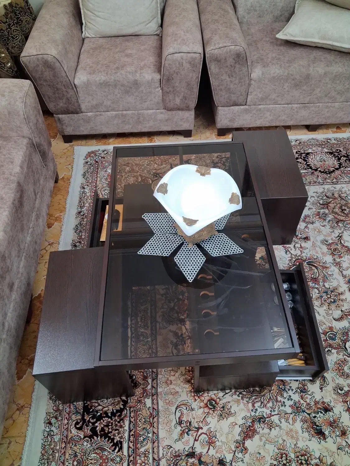 میز جلو مبلی دو کشو|مبلمان خانگی و میز عسلی|اندیشه, اندیشه فاز ۱|دیوار