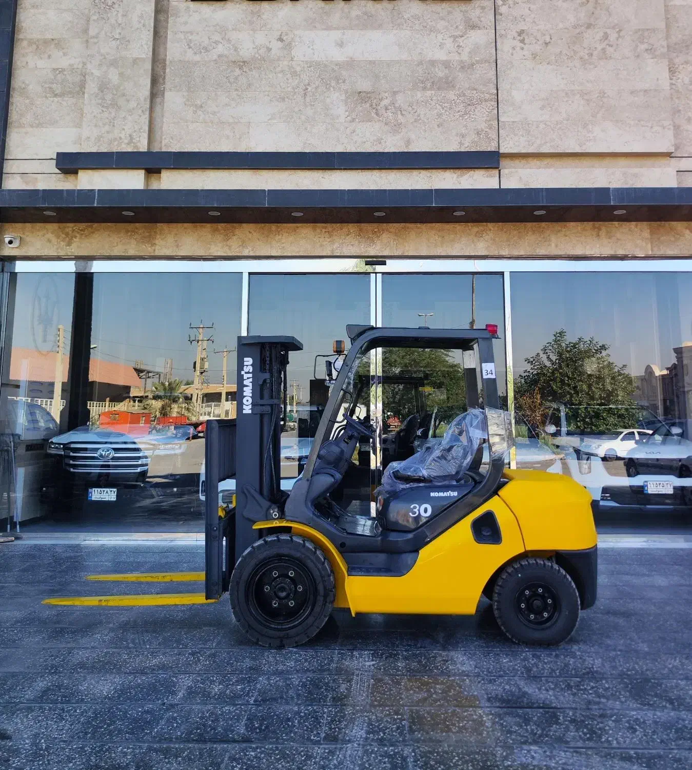 تمام فابریک لیفتراک کوماتسو 3تن آکبند|خودرو سنگین|رشت, منظریه|دیوار