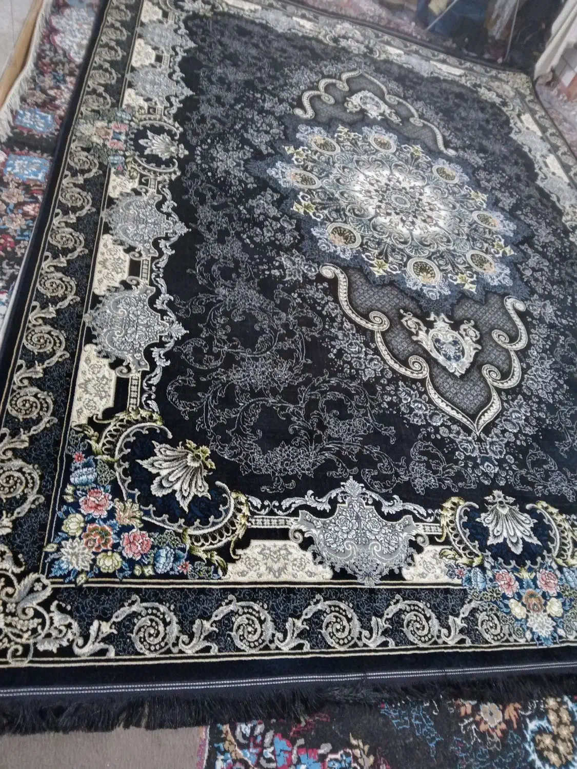 ۴ تا فرش ۱۲ متری ۷۰۰شونه تراکم ۲۵۵۰ تمام نخ پلمپ|فرش|خرمآباد, |دیوار