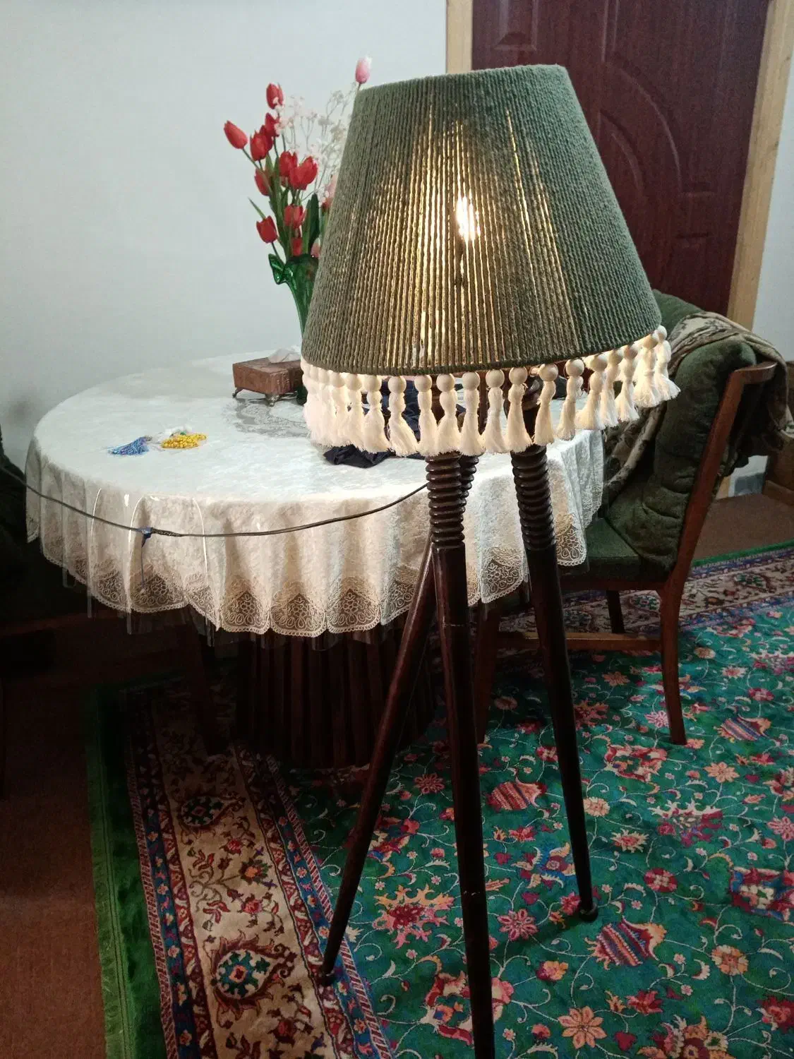آباژور مکرومه پایه تمام چوب|چراغ خواب و آباژور|شیراز, میانرود|دیوار
