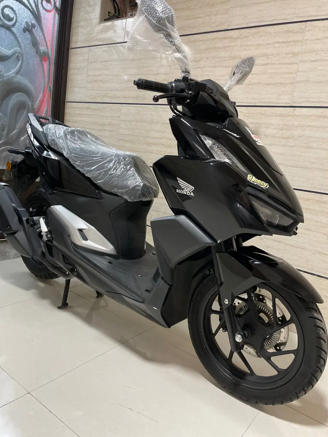 کلیک واریو۱۶۰ رادیادت دار absفول در حد فوری|موتورسیکلت|قزوین, |دیوار