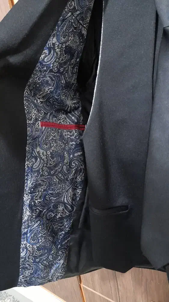 کت شلوار پسرانه|لباس|قدس, شهر‌قدس|دیوار