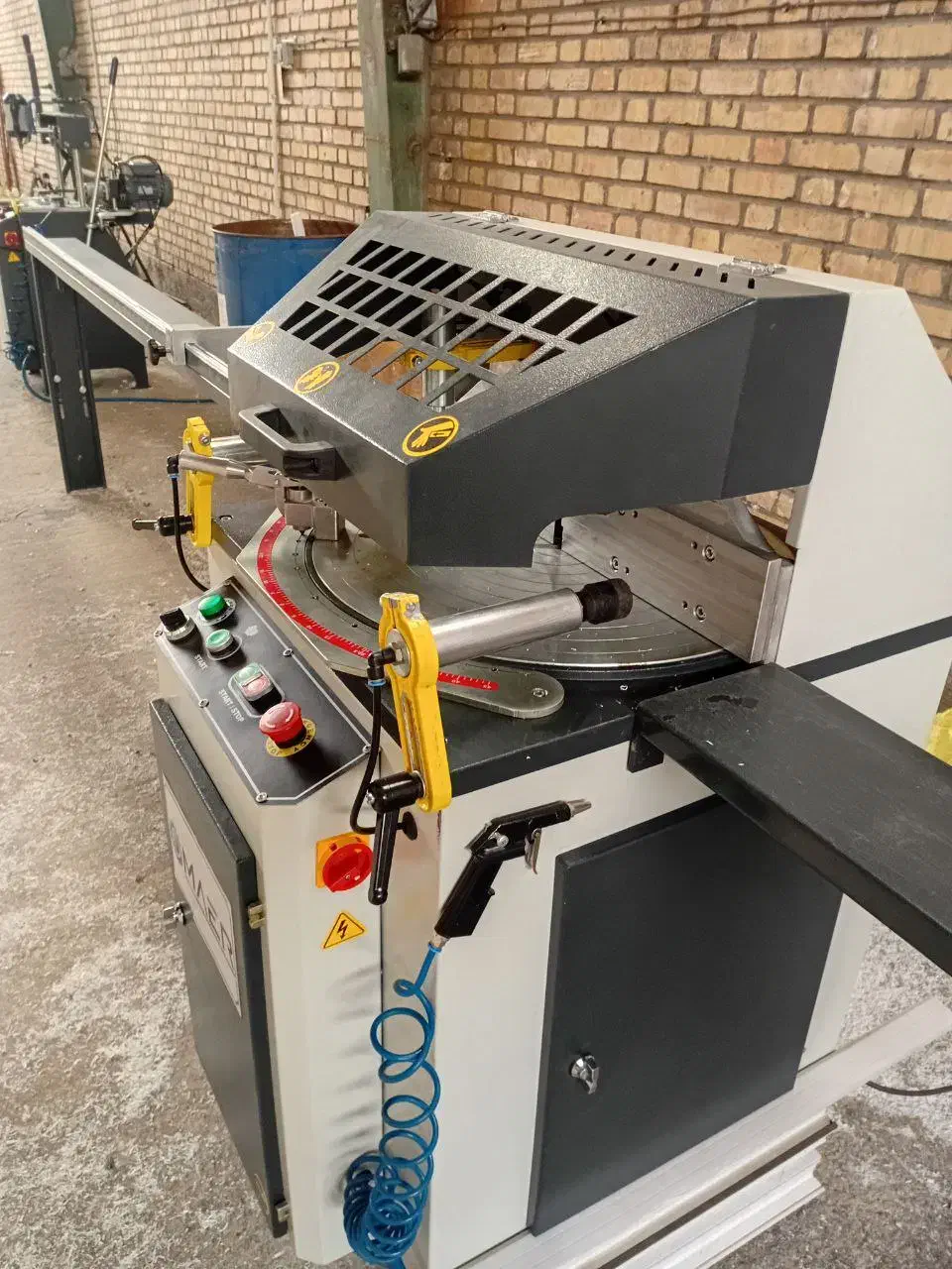 ماشین الات دو منظوره UPVC  و آلومینیوم|ماشین‌آلات صنعتی|تهران, امام زاده عبدالله|دیوار