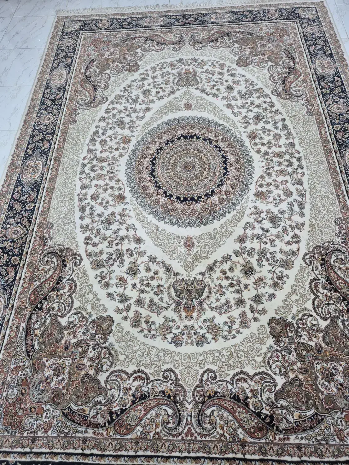 فرش شش متری|فرش|رشت, کوی مهر|دیوار