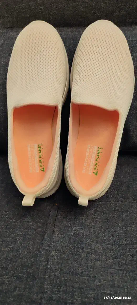 کتانی زنانه اسکیچر اصلی|کیف، کفش، کمربند|پردیس, فاز ۸|دیوار