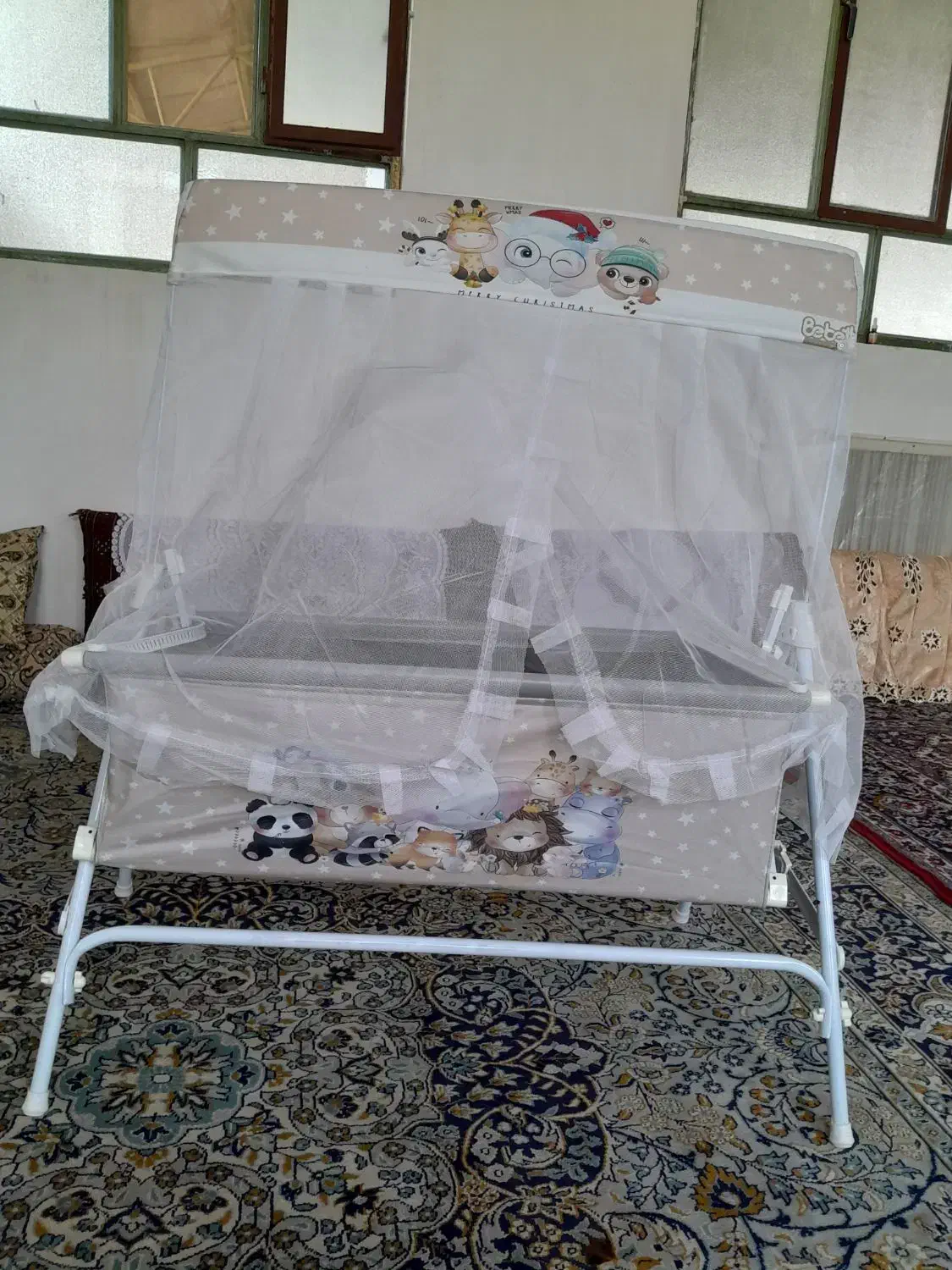 دو میلیون|تخت و صندلی بچه|اشکذر, |دیوار