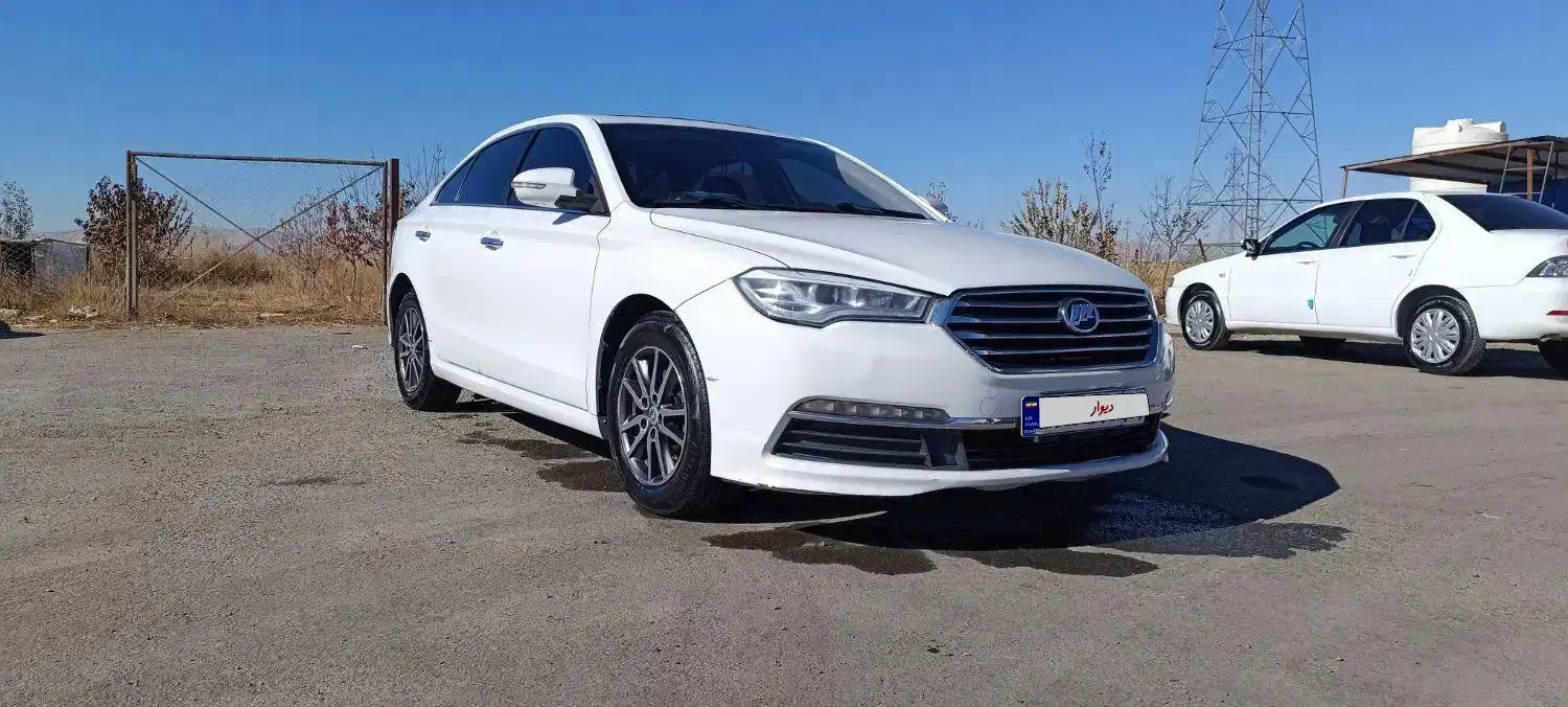 لیفان ۸۲۰|خودرو سواری و وانت|دهگلان, |دیوار