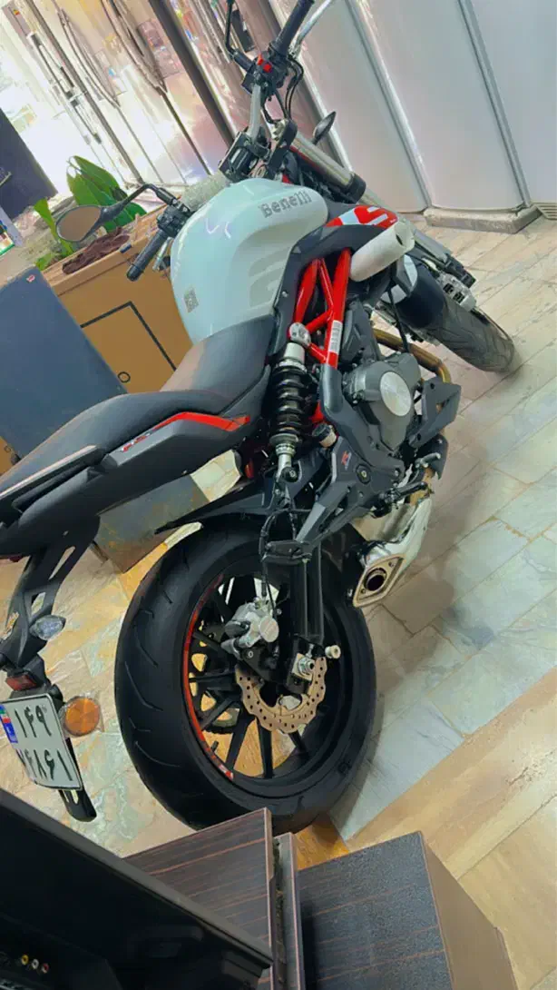 موتور بنلی 300 درحدد خشک 1401|موتورسیکلت|اراک, |دیوار