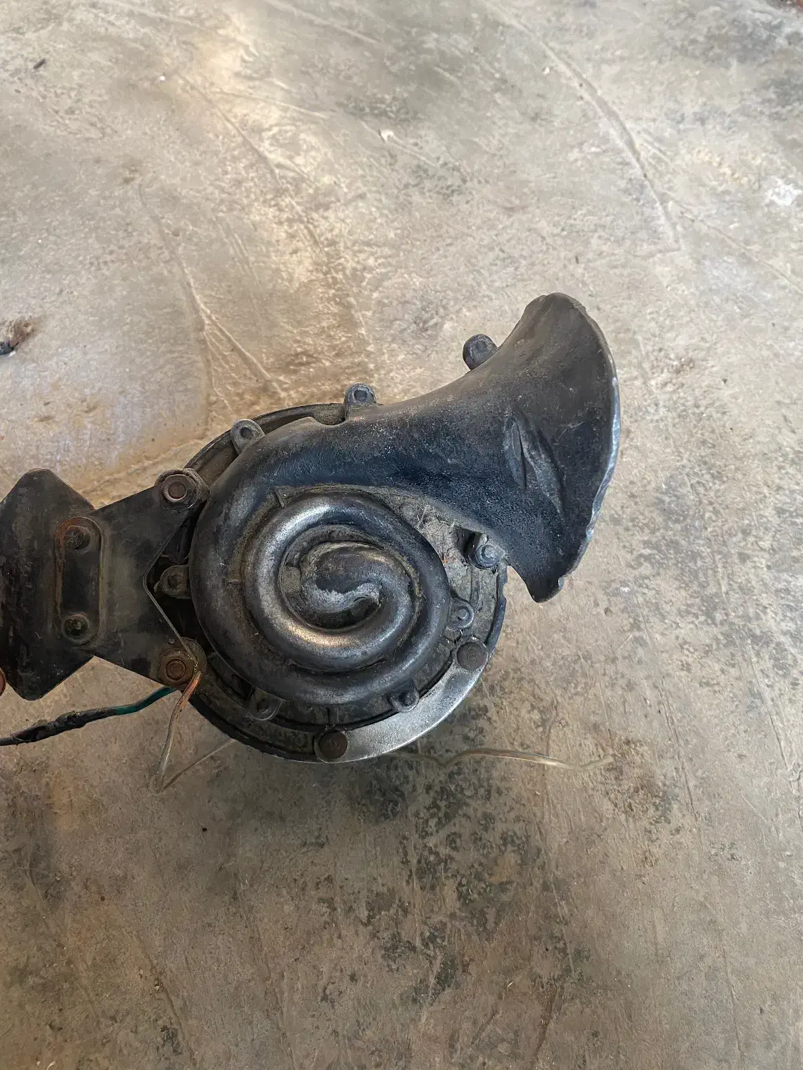 بوق قدیمی|قطعات یدکی و لوازم جانبی|قائم‌شهر, |دیوار