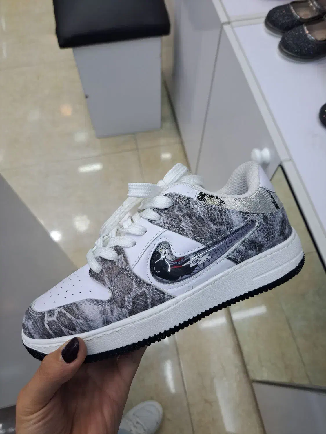 کفش وکتونی بچگانه|کفش و لباس بچه|ساری, |دیوار