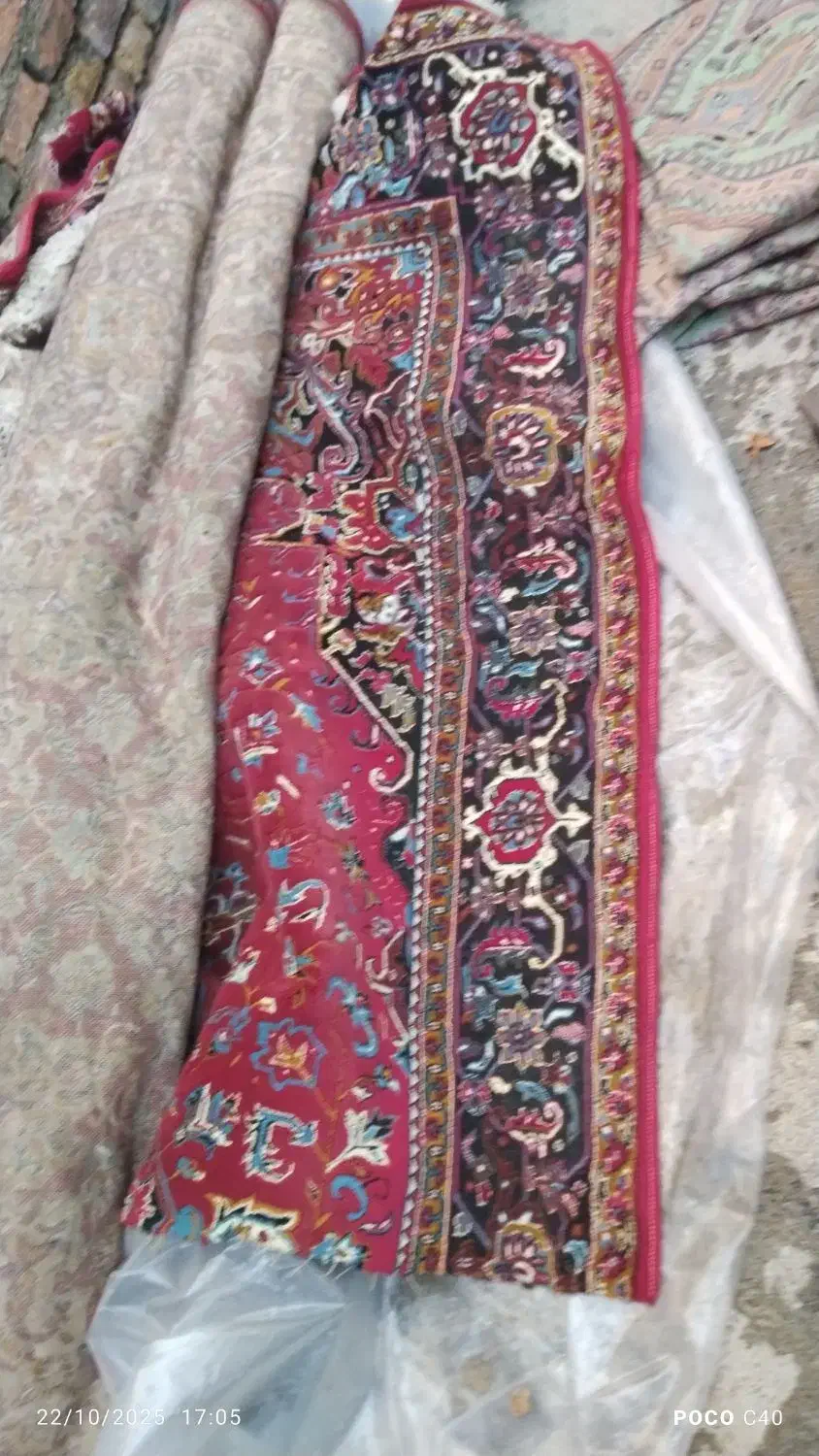 فرش لباس کردی|فرش|ارومیه, |دیوار