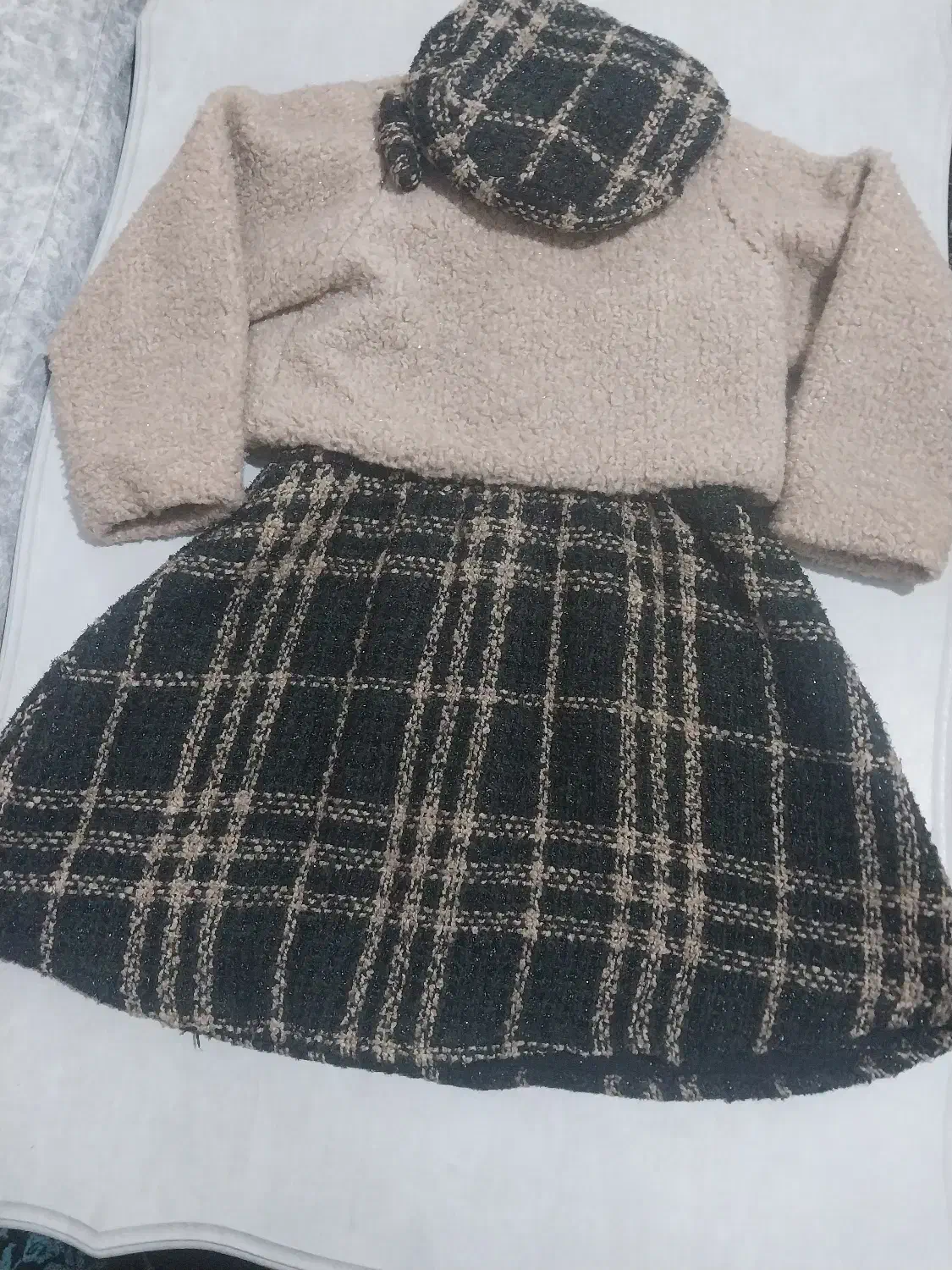 لباس گرم|لباس|آران و بیدگل, |دیوار