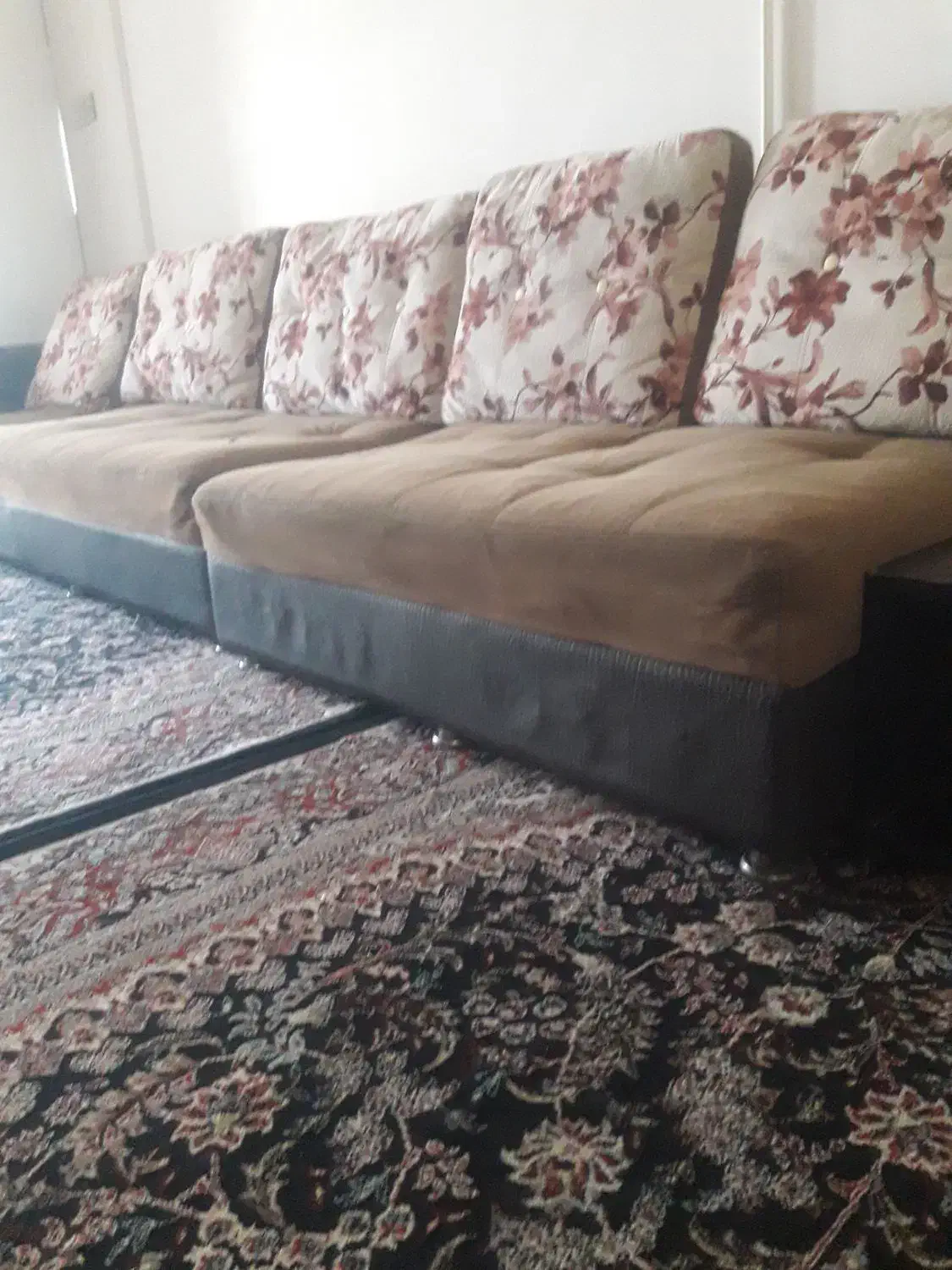 مبل راحتی مناسب|مبلمان خانگی و میز عسلی|بروجرد, |دیوار