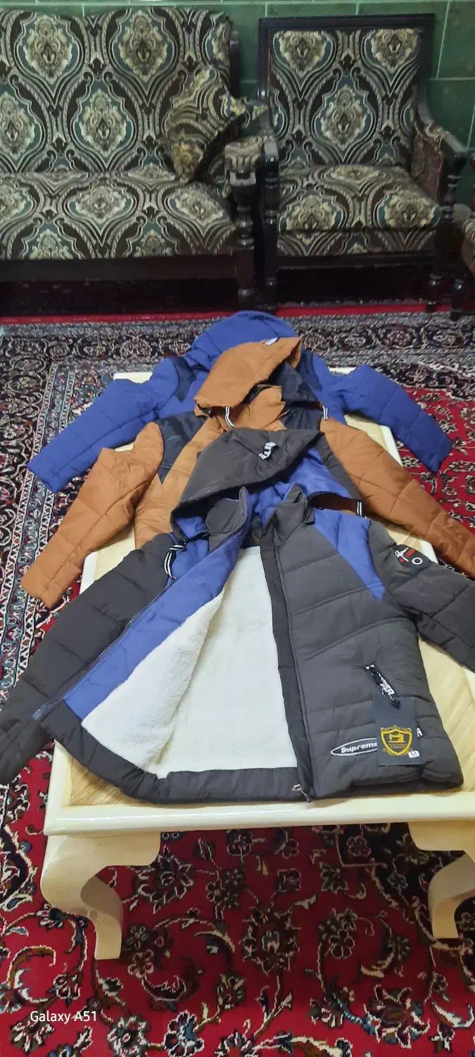 کاپشن وهودی.موجودی کارام همیناس که داخل عکسها هستش|لباس|آران و بیدگل, |دیوار