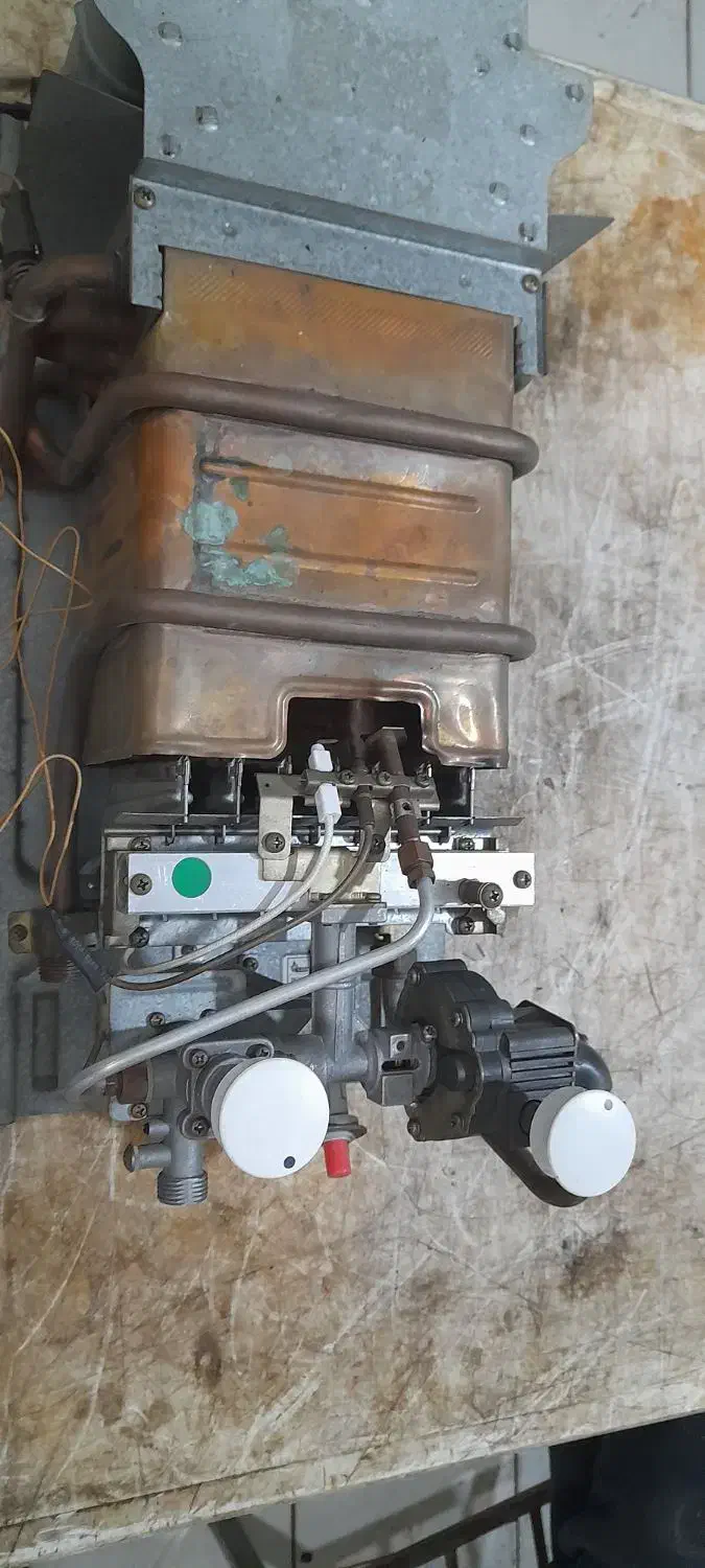 پکیج سرویس‌کار‌‌تخصصی‌/ نصب تعمیرات آبگرمکن/ فوری|خدمات پیشه و مهارت|رودهن, |دیوار